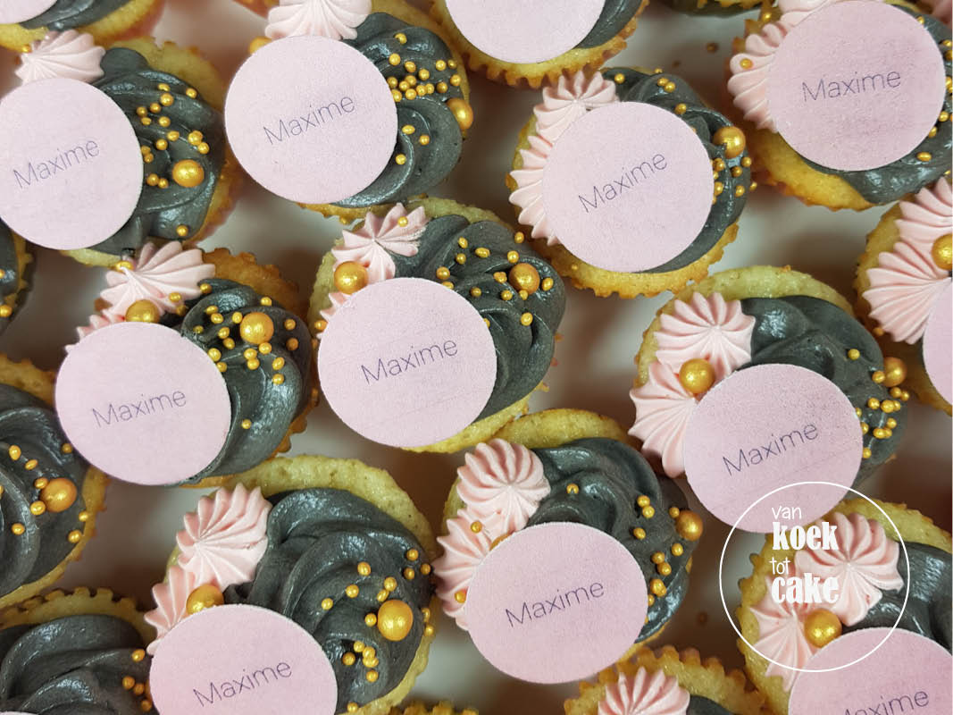 mini-cupcakes-naam-roze-zwart-goud_bestellen-Vlissingen-Middelburg-Oost-Souburg(2)