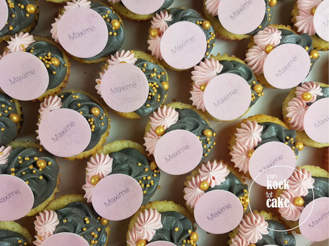 mini-cupcakes-naam-roze-zwart-goud_bestellen-Vlissingen-Middelburg-Oost-Souburg(3)